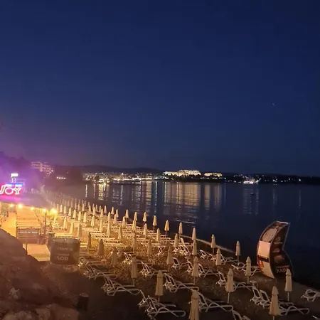 شقة Lazur By The Sea رافدا