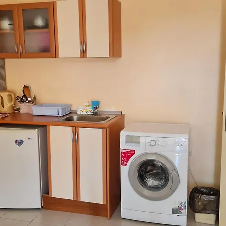 Appartamento Lazur By The Sea Ravda